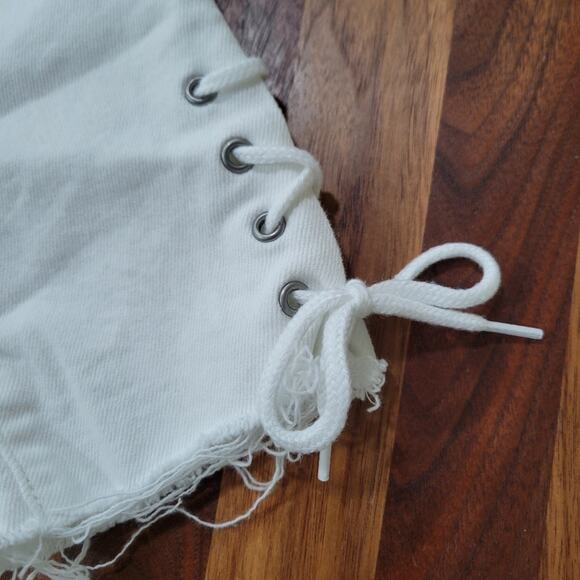 Levi's 711 Skinny Jeans Lace Up Ankle With Raw Hem Fiesty White Y2K Size 33 - Picture 4 of 9